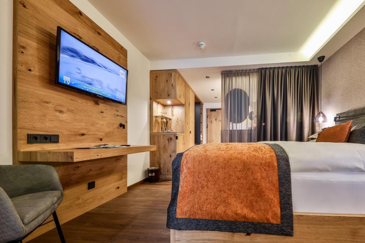 Traumhotel Alpina Superior --Yoga Und Ayurvedahotel (Adults Only) Герлос Екстериор снимка